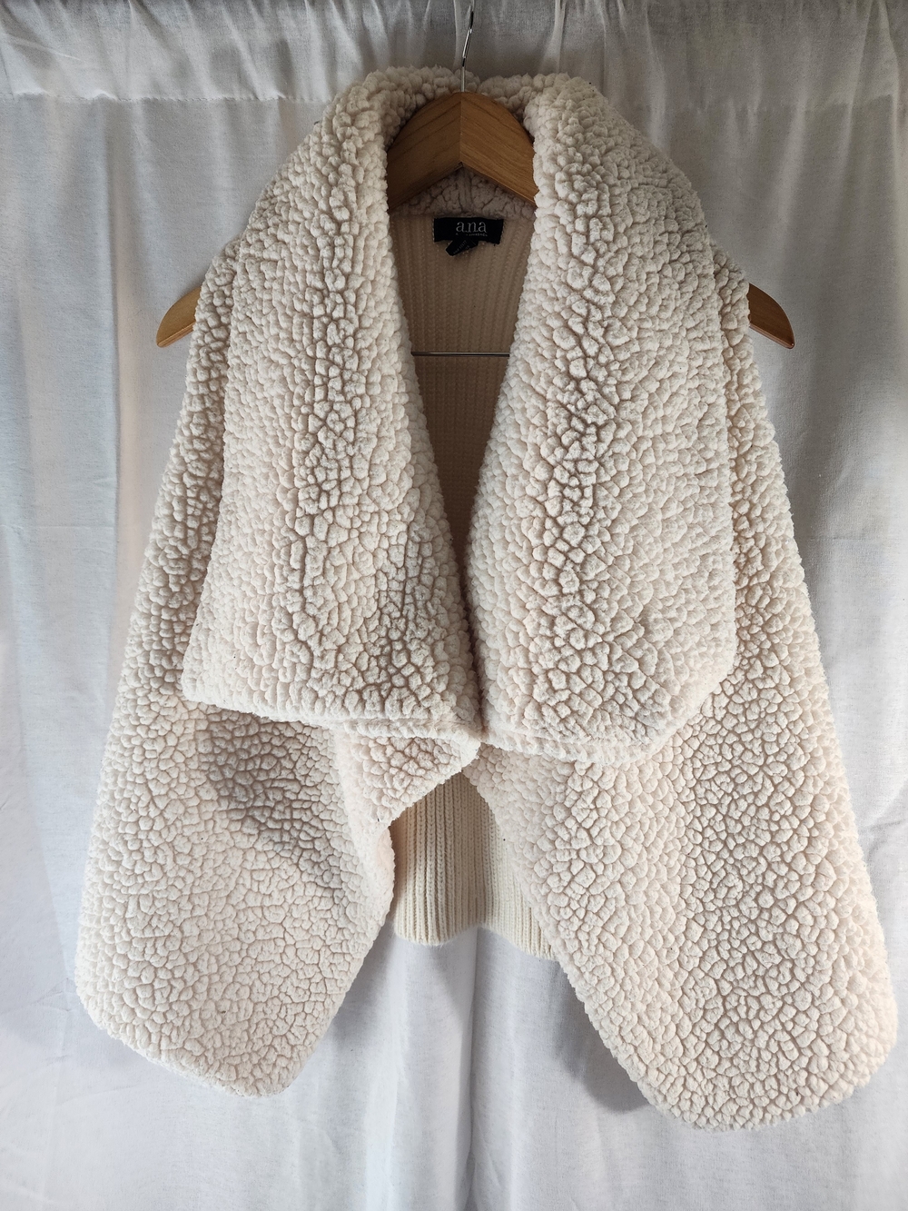 a.n.a Cream Sherpa Open-Front Sweater Vest
